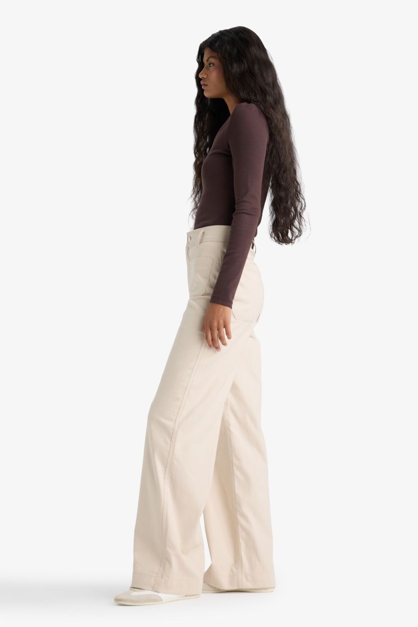 FEMME Beige Pantalon long en gabardine à poches Coupe droite
