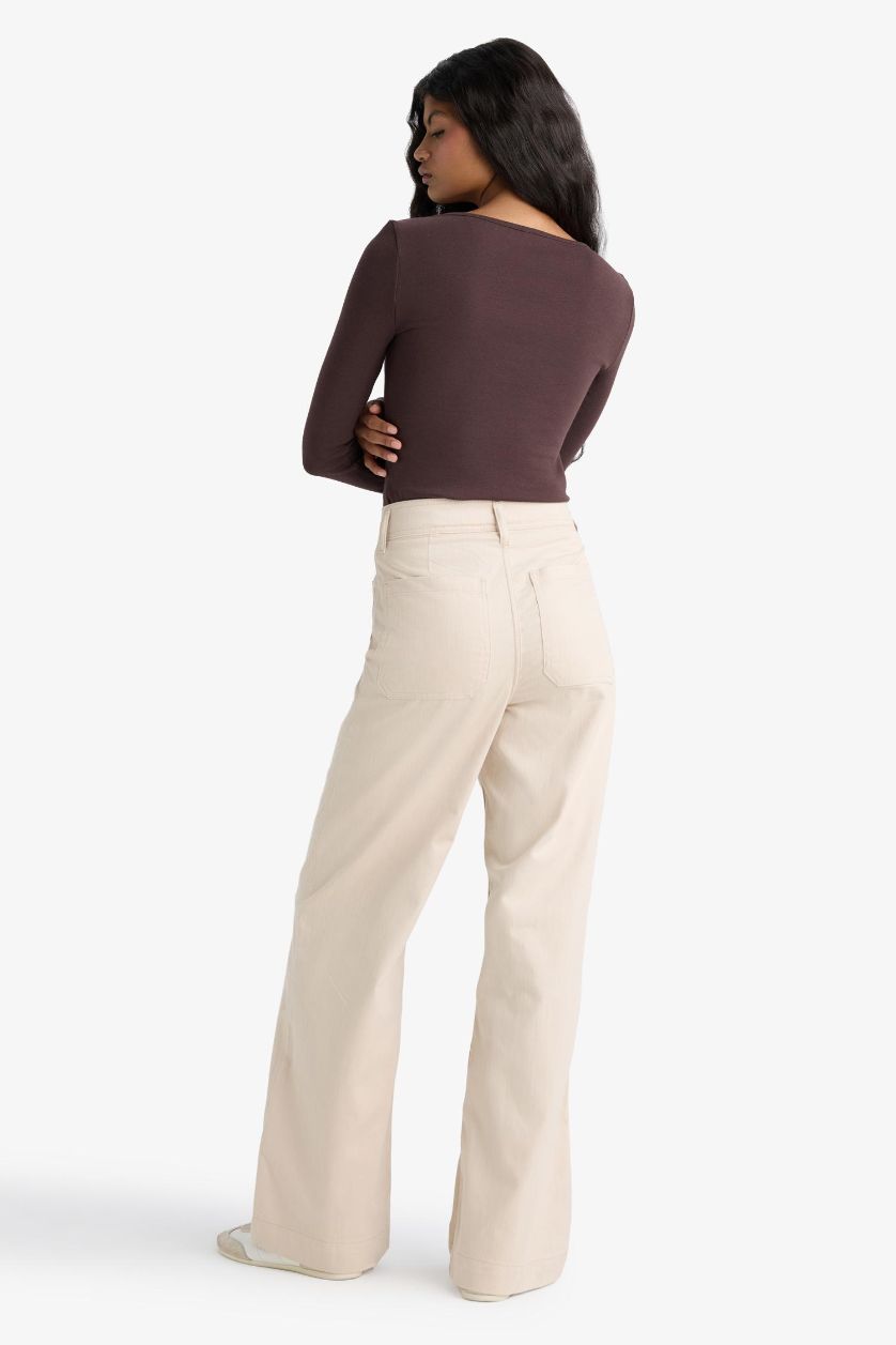 FEMME Beige Pantalon long en gabardine à poches Coupe droite