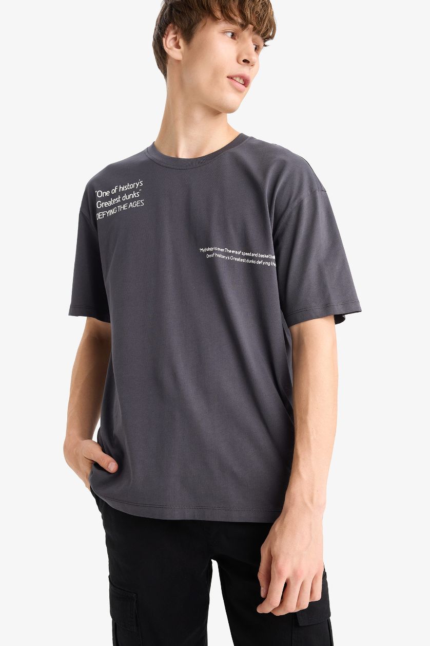 Erkek Koyu Gri %100 Pamuk Boxy Fit Baskılı Tişört