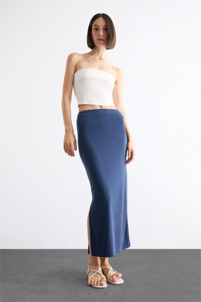 Woman Indigo Slim Fit Slit Midi Skirt