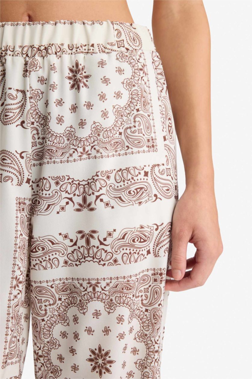 Kadın Kahve Regular Fit Şal Desenli Plaj Pantolonu