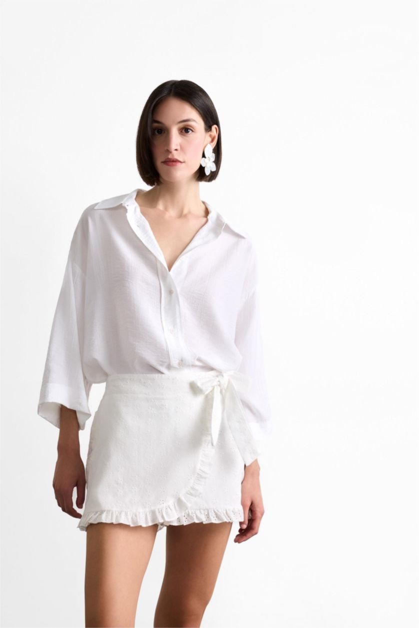 نساء أبيض شورت قصير ابيض برباط