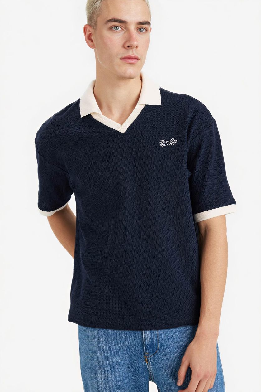 MAN NAVY Boxy Fit Polo Collar Textured T-Shirt