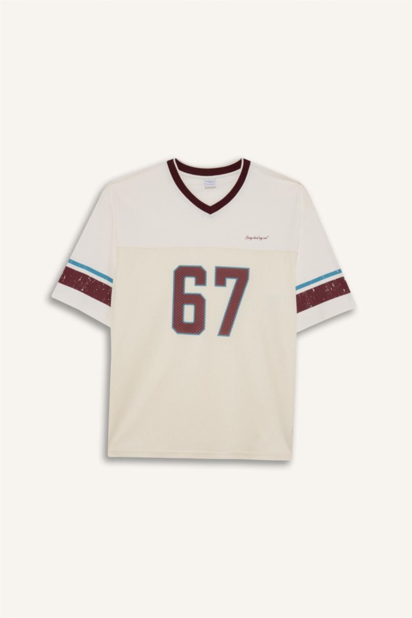 Erkek Ekru Boxy Fit V Yaka Baskılı Kısa Kollu Tişört