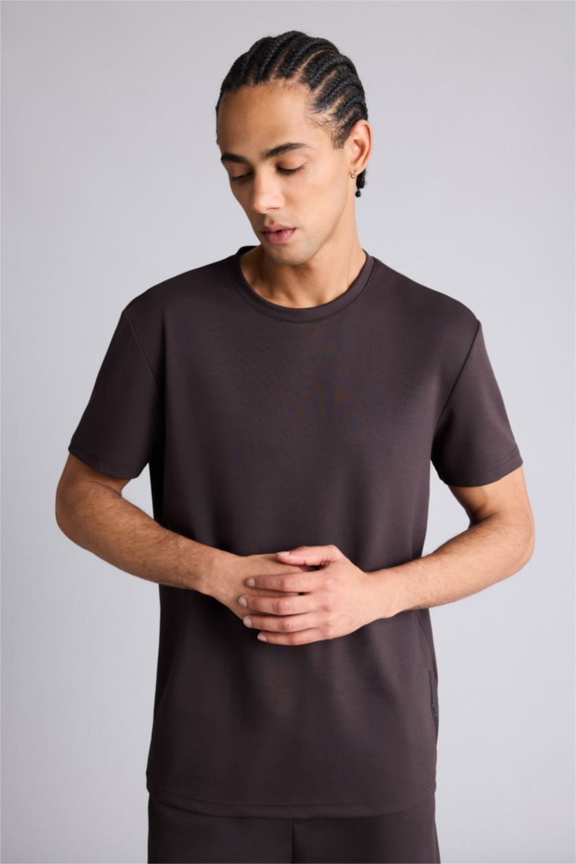 Erkek Kahve Yan Baskılı Sporcu Tişört