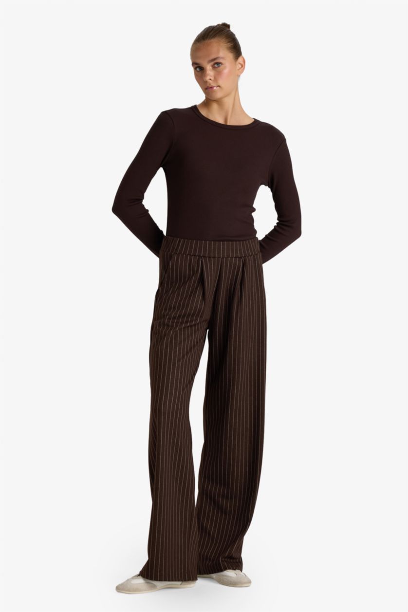 WOMAN Brown تيشيرت كم طويل سليم فيت مضلع