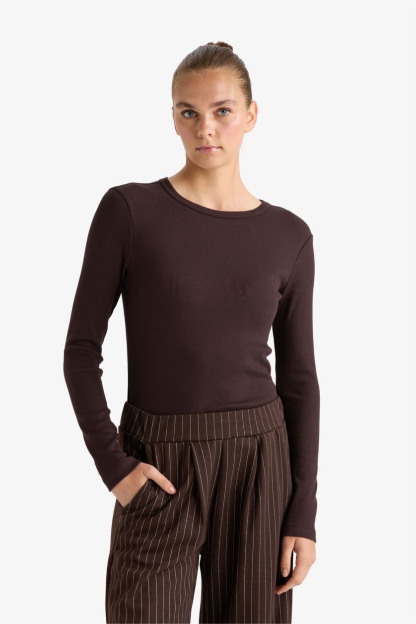 WOMAN Brown تيشيرت كم طويل سليم فيت مضلع