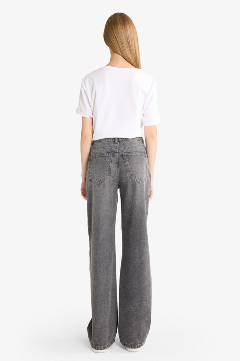 حريمي رمادي بنطلون جينز قصة مستقيمة واسعة وخصر عالي