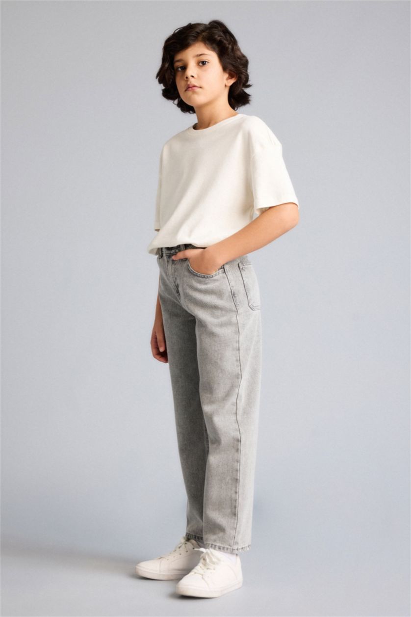 أولاد رمادي بنطرون جينز ولادي وايد ليج برجل عادي