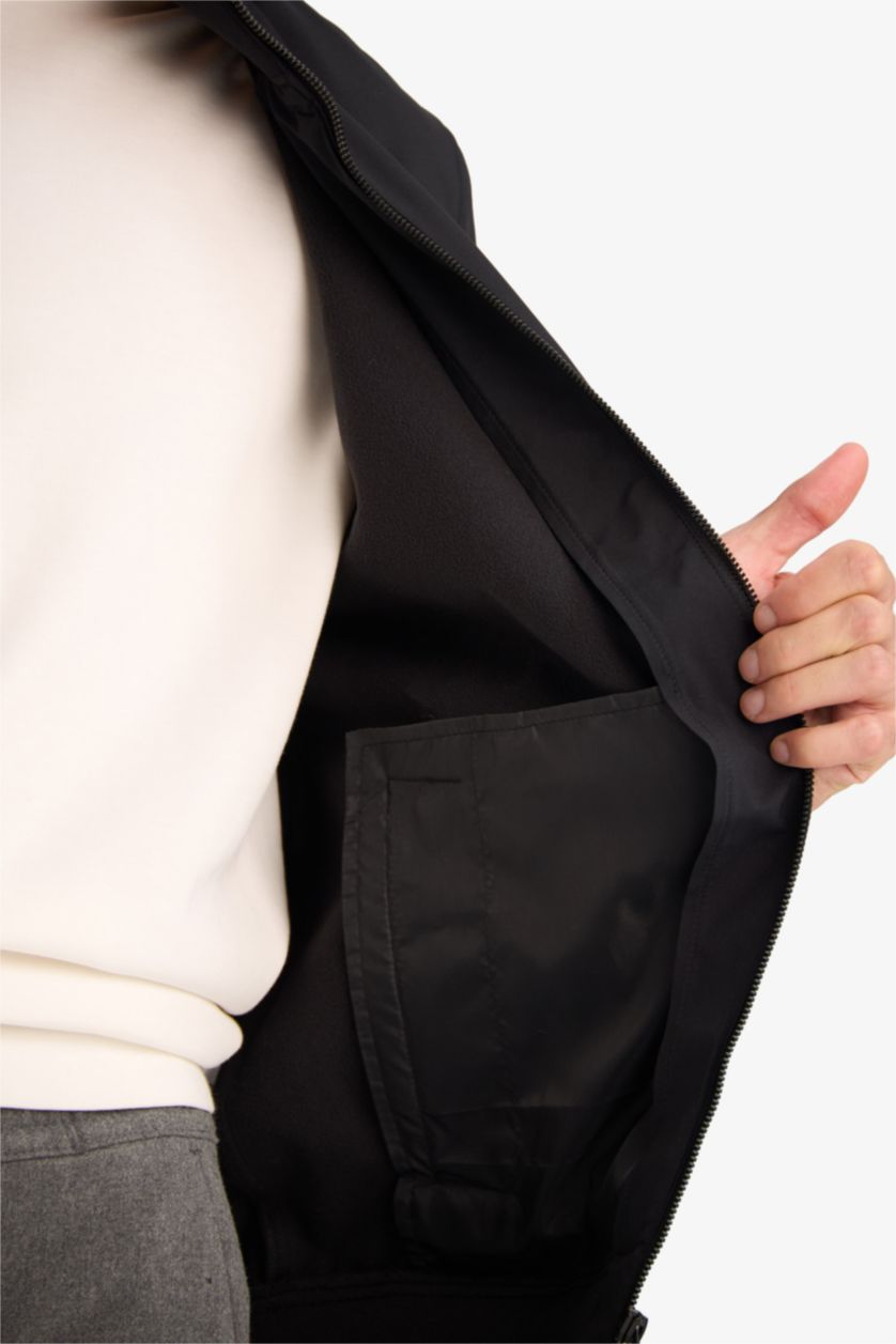 Erkek Siyah Regular Fıt Dik Yaka Fermuarlı Mont