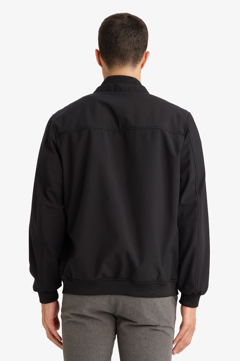 Erkek Siyah Regular Fıt Dik Yaka Fermuarlı Mont