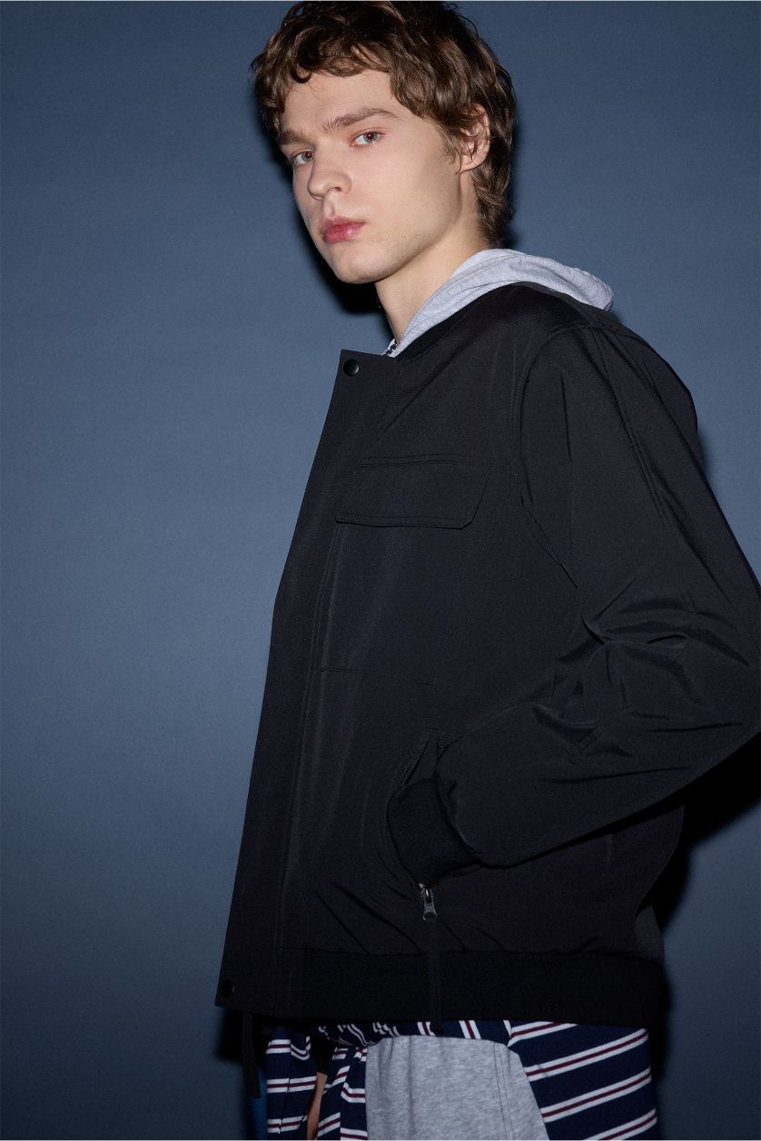 Erkek Siyah Regular Fıt Kolej Yaka Su Geçirmez Mont