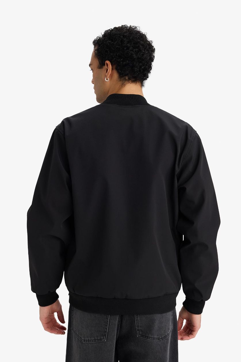 Erkek Siyah Regular Fıt Kolej Yaka Su Geçirmez Mont