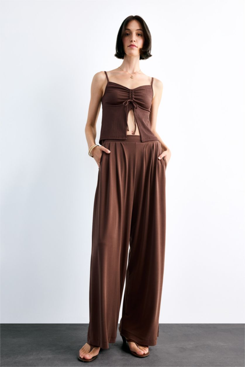 Kadın Açık Kahve Beli Lastikli Geniş Paça Modal Pantolon