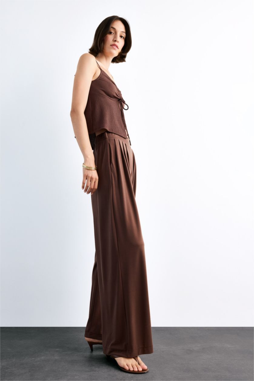 Kadın Açık Kahve Beli Lastikli Geniş Paça Modal Pantolon