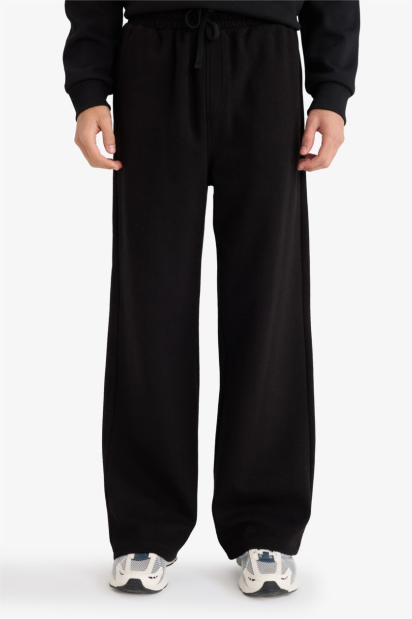 Men Black Wide Leg Trousers
