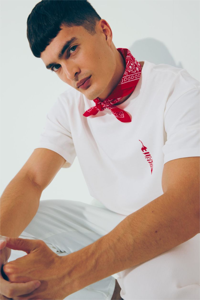 Erkek Kırık Beyaz %100 Pamuk Boxy Fit Bisiklet Yaka Sırt Baskılı Kısa Kollu Tişört