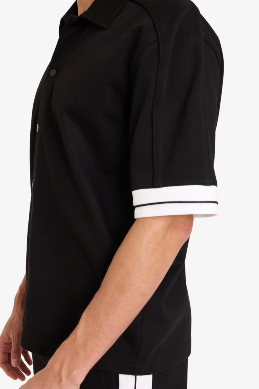 رجال أسود Man Short Sleeve Shirt