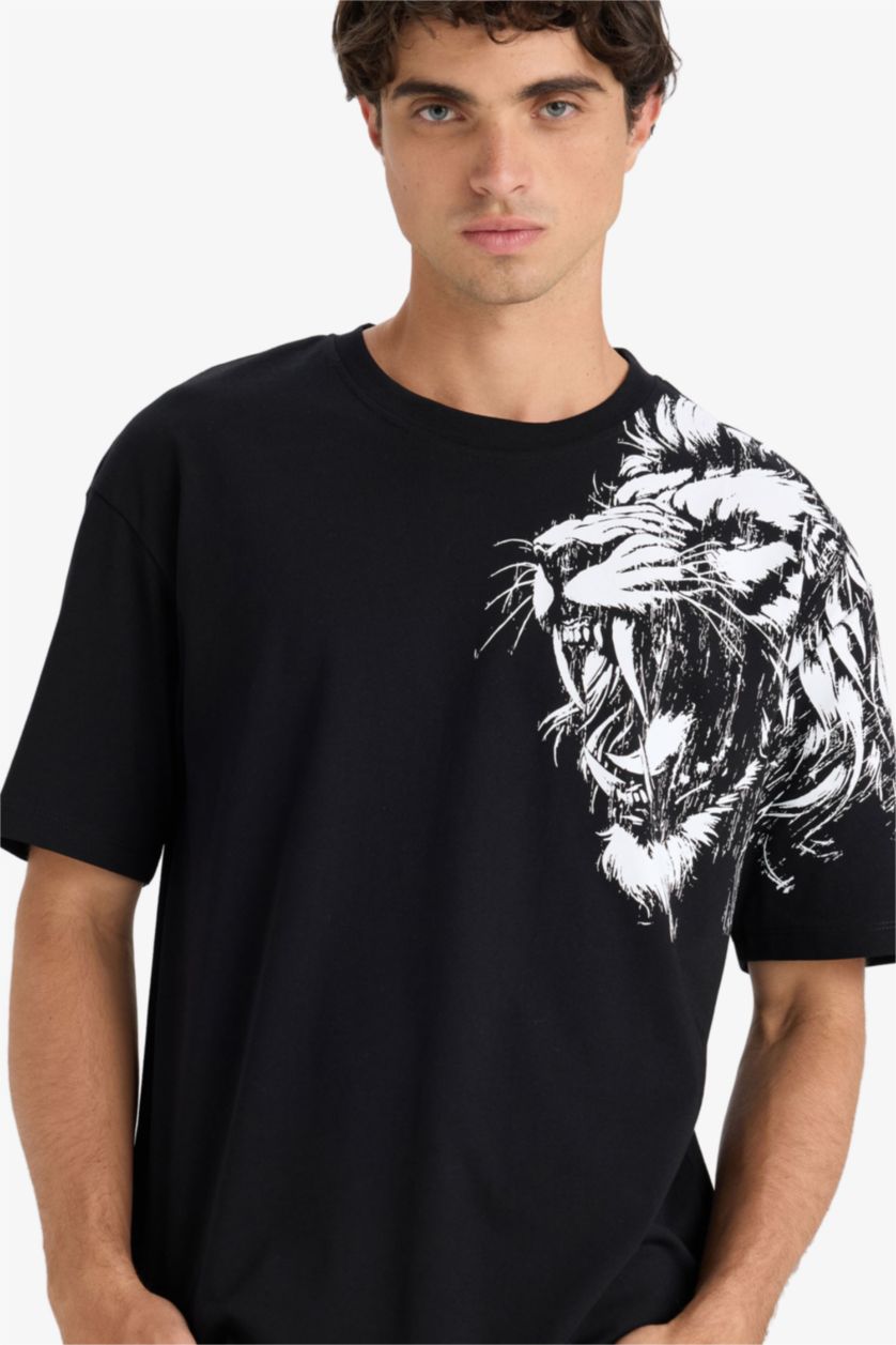 Men Black Boxy Fit Short Sleeve T-Shirt