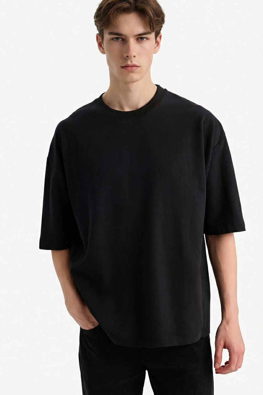 Man Black Loose Fit Crew Neck Short Sleeve T-Shirt