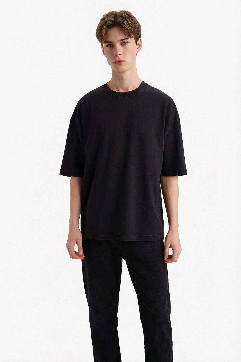 Man Black Loose Fit Crew Neck Short Sleeve T-Shirt