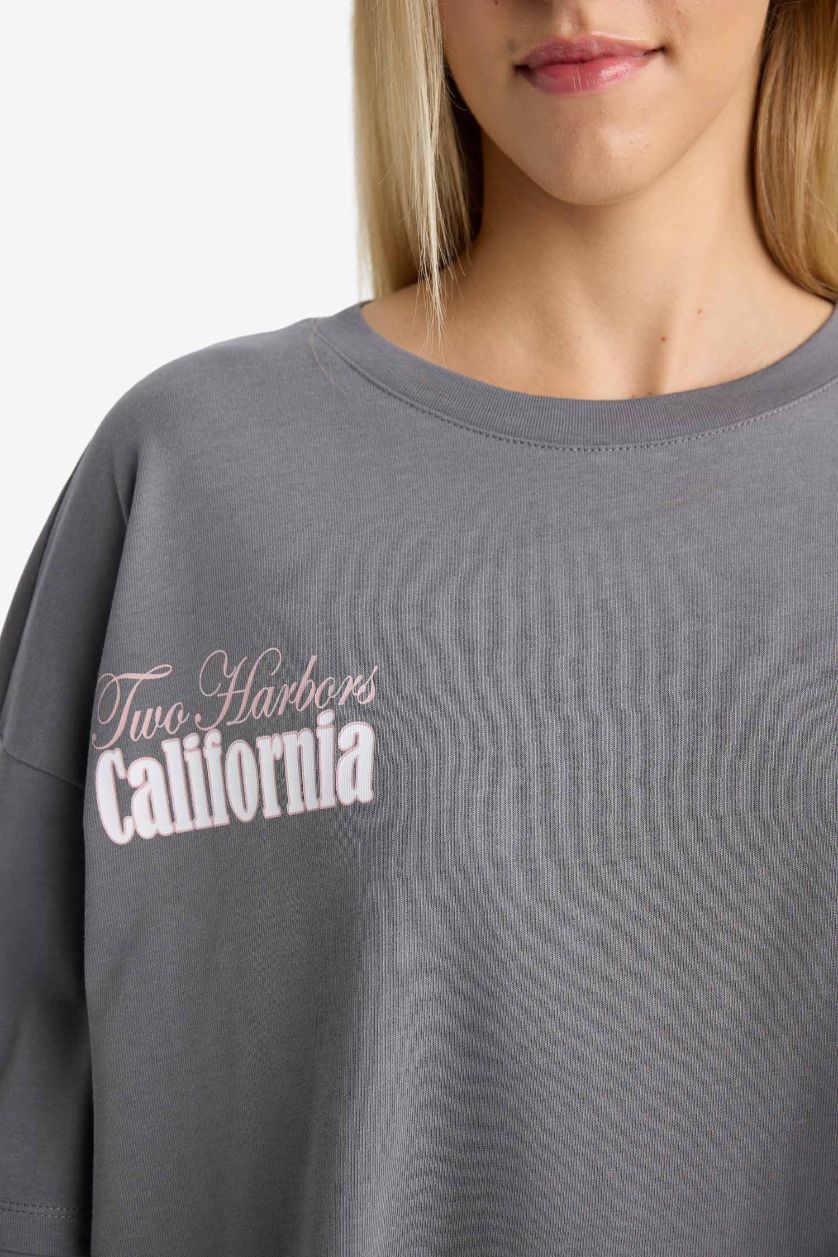 WOMAN Grey تيشيرت كم طويل فضفاض برقبة دائرية ومطبوع من الخلف