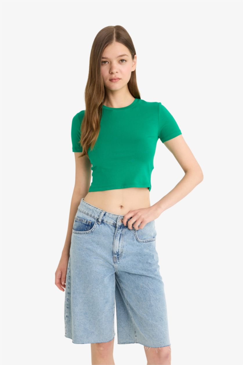 Kadın Yeşil Fitted Crop Basic Düz Kısa Kollu Tişört