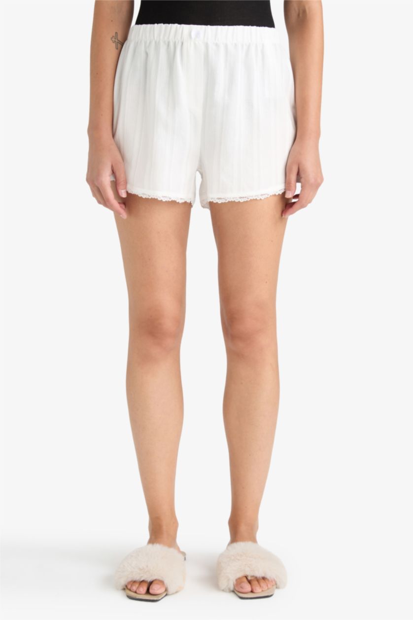 Woman White Fall in Love Regular Fit Elastic Waist Shorts Pajama