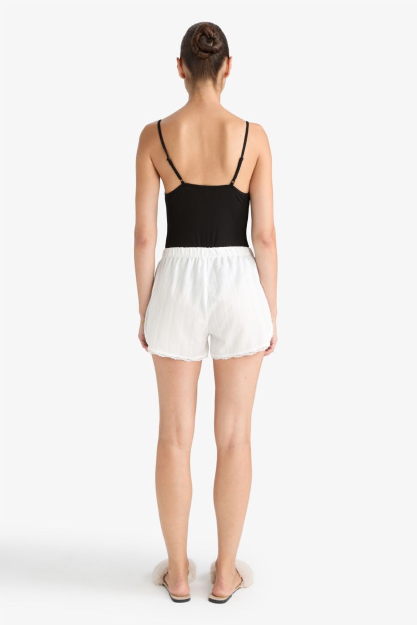 Woman White Fall in Love Regular Fit Elastic Waist Shorts Pajama