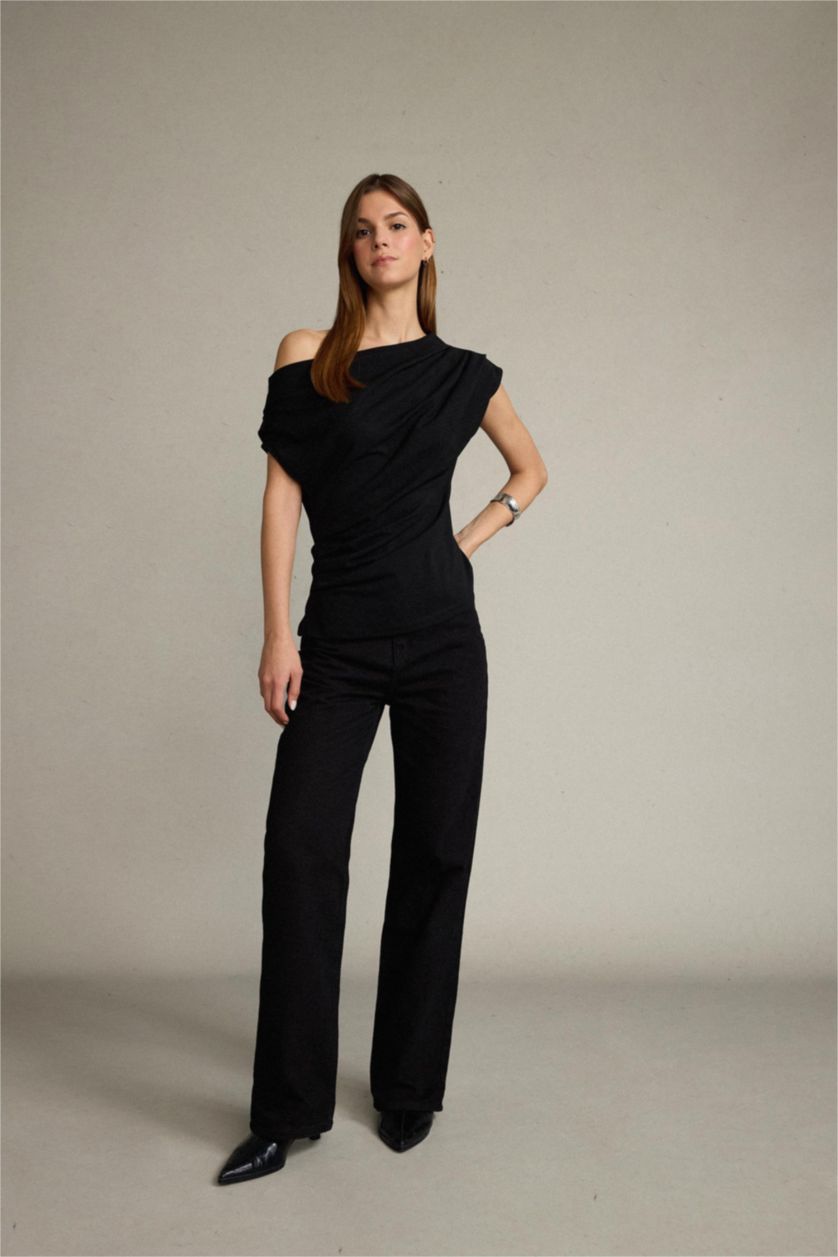 Kadın Siyah Fitted Basic Düz Tek Omuzlu Siyah Bluz