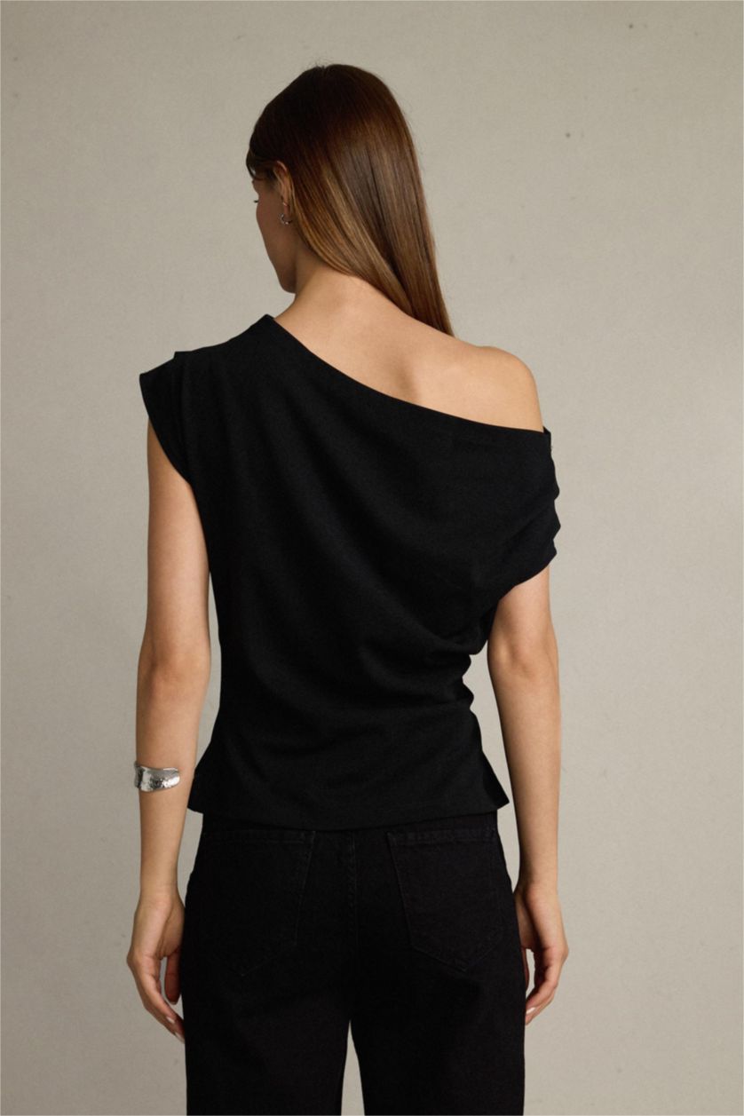 Kadın Siyah Fitted Basic Düz Tek Omuzlu Siyah Bluz
