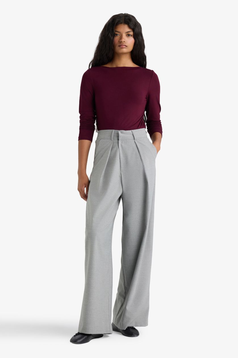 Женщины Бордовый Облегающая футболка Slim Fit с воротником-лодочкой и длинным рукавом