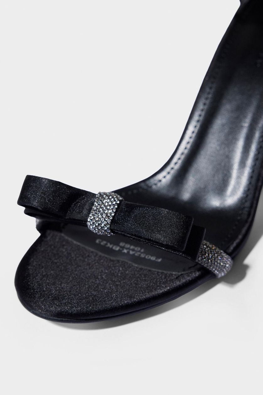 Kadın Siyah DCEY x DeFacto Kadın Taşlı Fiyonk Detaylı Topuklu Ayakkabı
