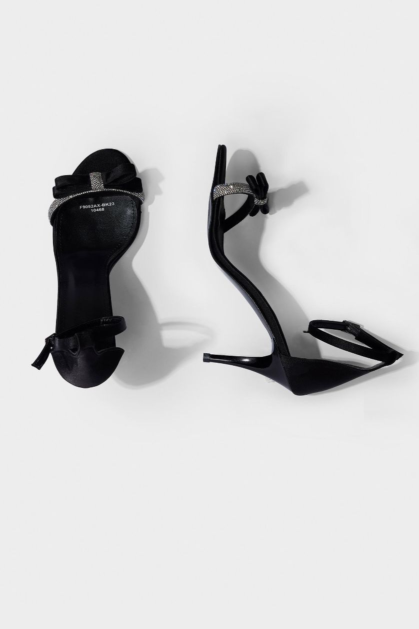 Kadın Siyah DCEY x DeFacto Kadın Taşlı Fiyonk Detaylı Topuklu Ayakkabı