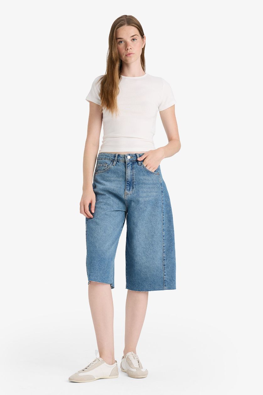 Kadın Kırık Beyaz Fıtted Bisiklet Yaka Ribana Kısa Kollu Tişört