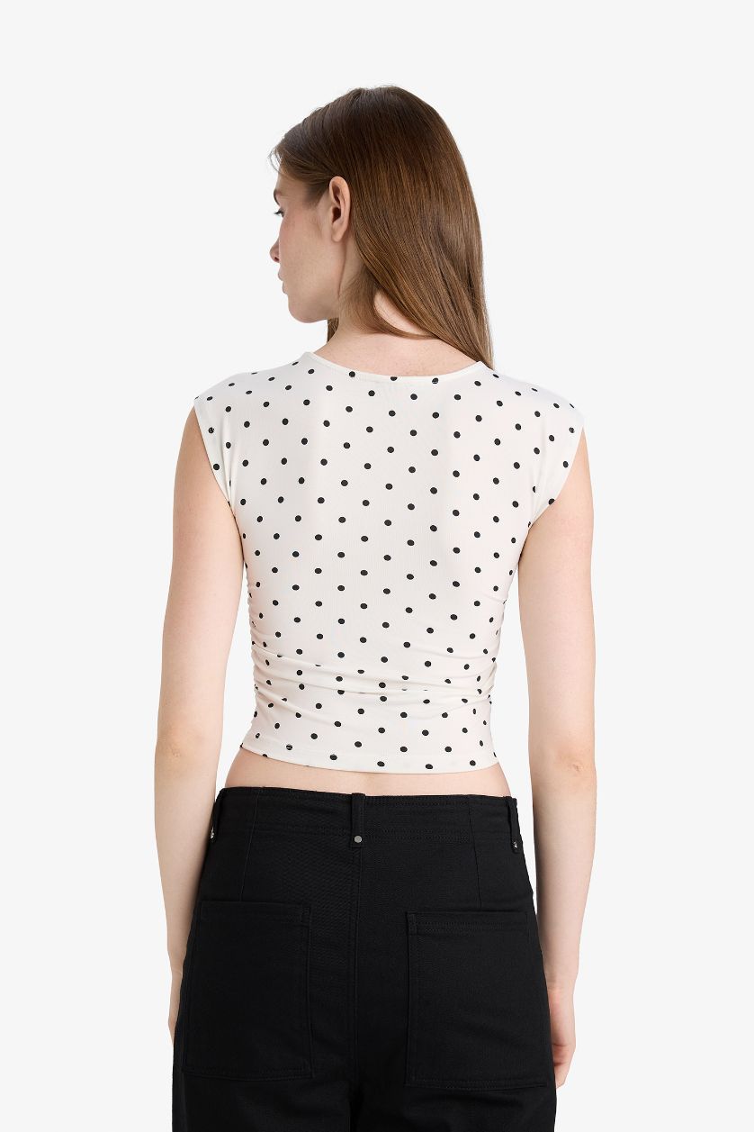 نساء اوف وايت تيشيرت منقط كت مخصر بياخة مستديرة