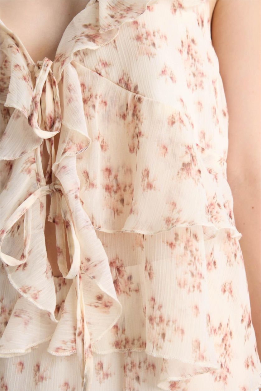 Kadın Ekru Regular Fit Dokulu Önden Bağlamalı Askılı Bluz