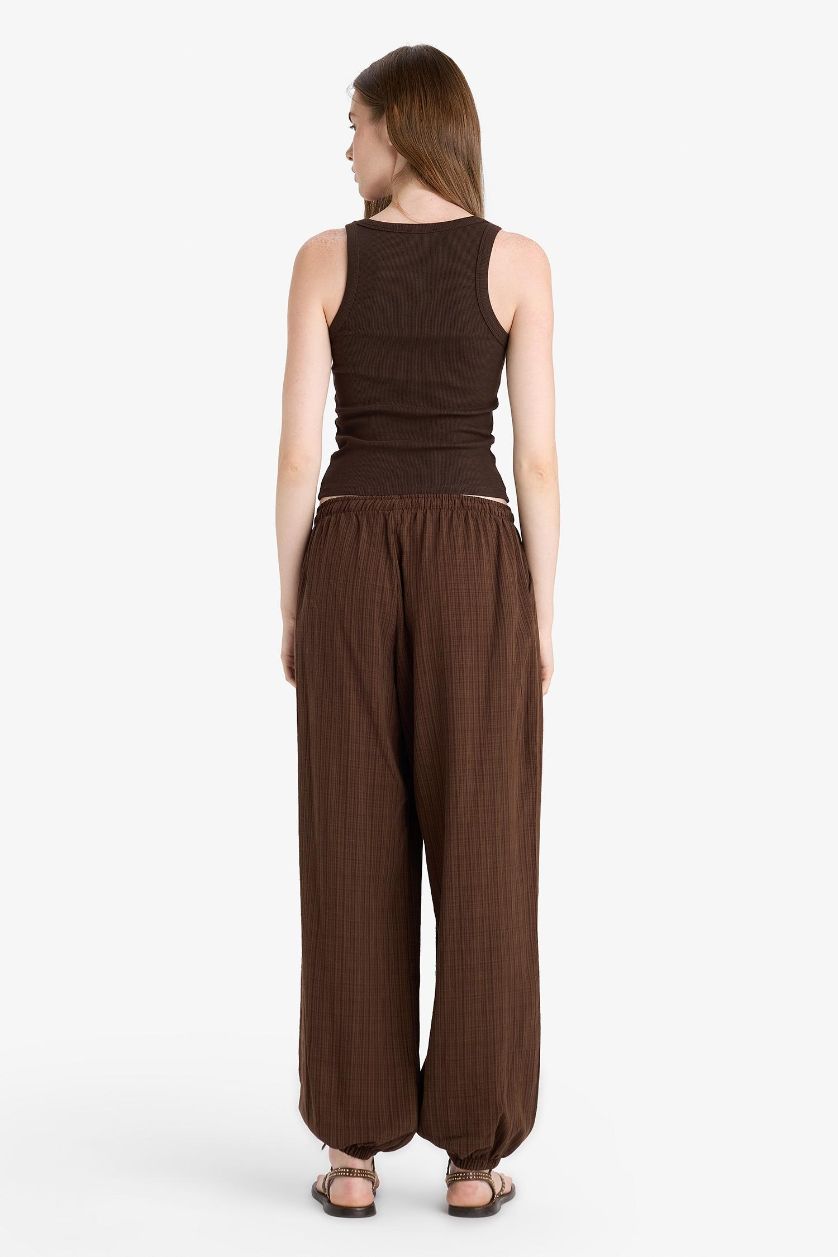 Kadın Kahve Barrel Fıt Çift Cepli Normal Bel Standart Boy Pantolon