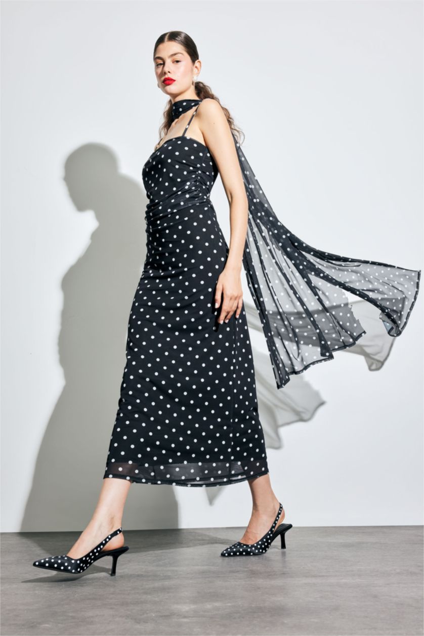 Kadın Siyah Bodycon Vücudu Saran Kare Yaka Puantiyeli Tül Askılı Midi Elbise