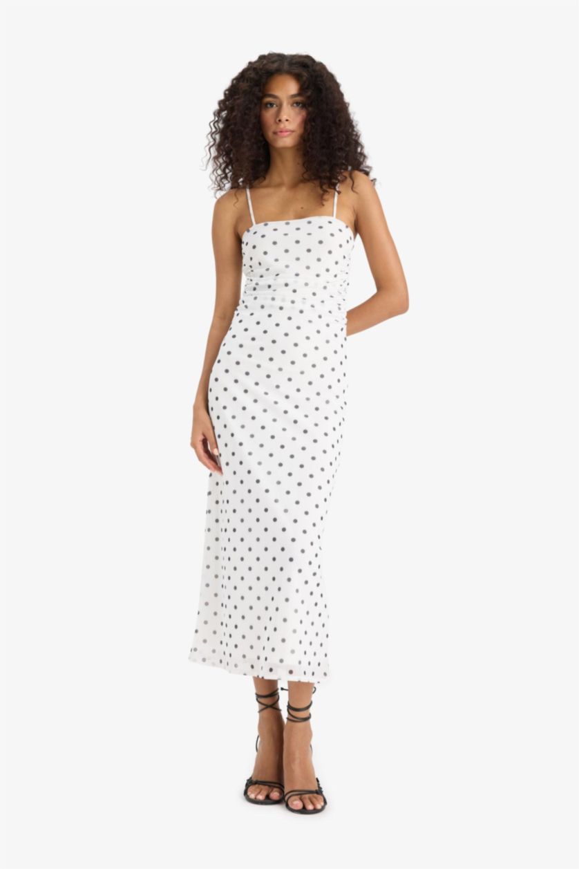 Kadın Kırık Beyaz Bodycon Vücudu Saran Kare Yaka Puantiyeli Tül Askılı Midi Elbise