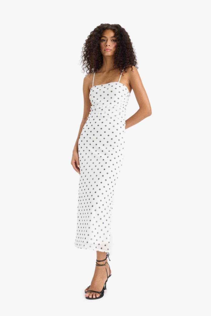 Kadın Kırık Beyaz Bodycon Vücudu Saran Kare Yaka Puantiyeli Tül Askılı Midi Elbise