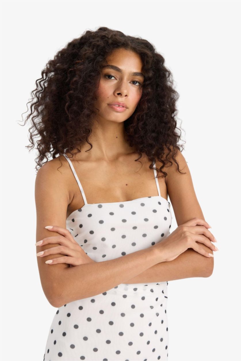 Kadın Kırık Beyaz Bodycon Vücudu Saran Kare Yaka Puantiyeli Tül Askılı Midi Elbise