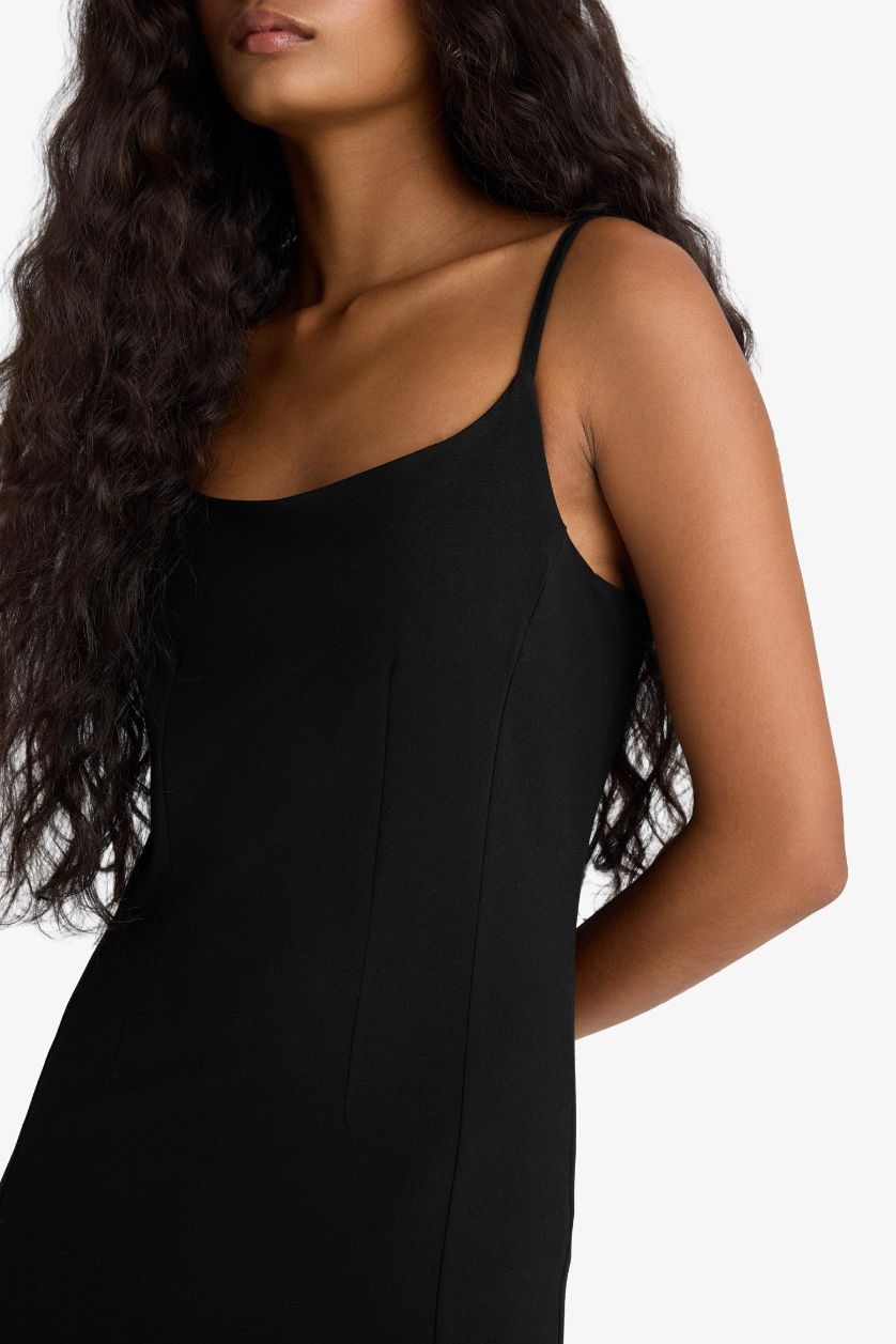 Kadın Siyah Bodycon Vücudu Saran İnce Askılı Midi Elbise 