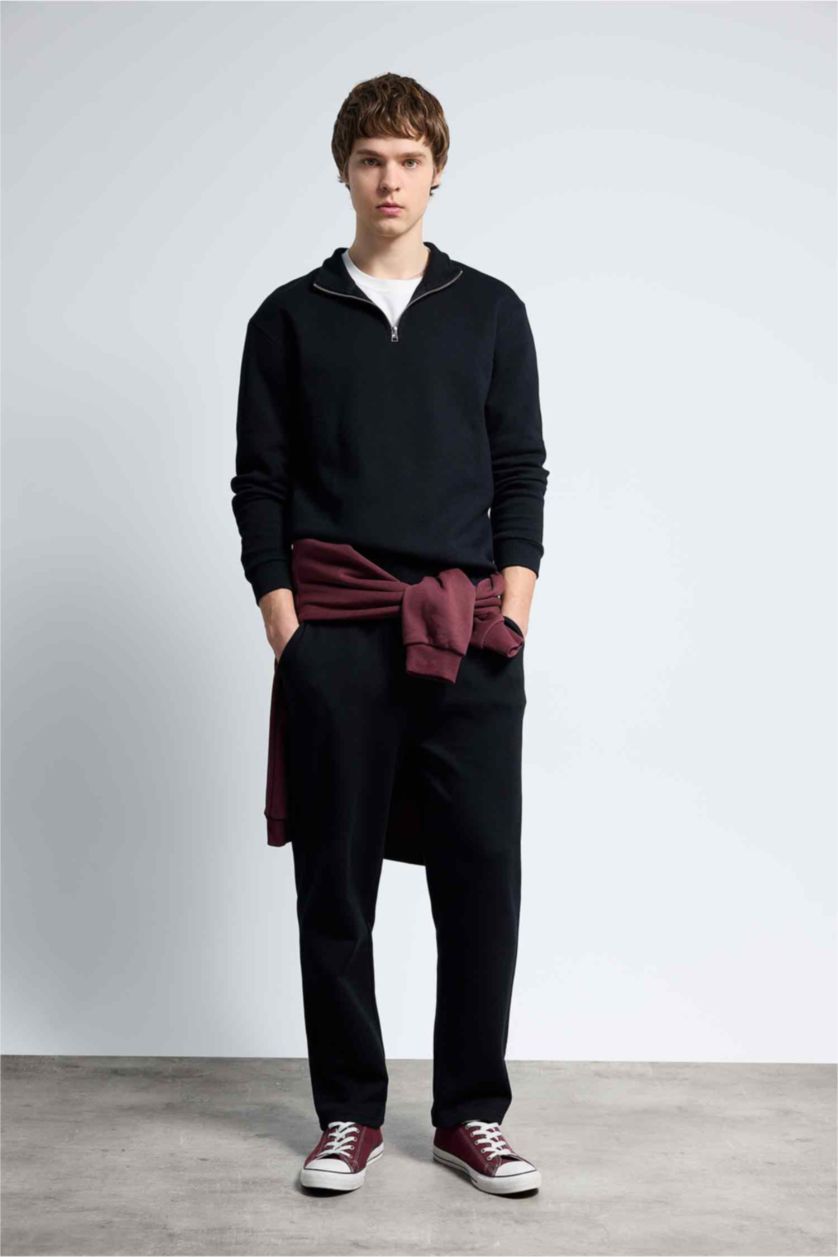 MAN Black Sweatshirt