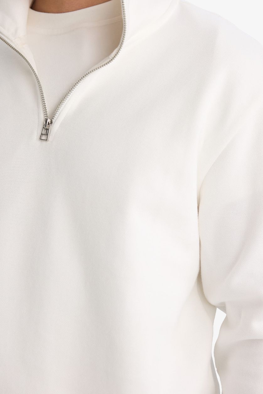 Man White Standard Collar Half Zip Sweatshirt