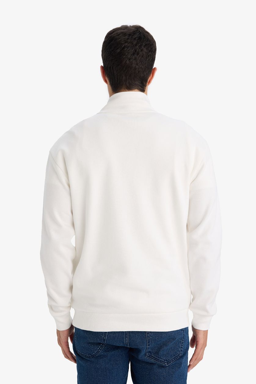 Man White Standard Collar Half Zip Sweatshirt