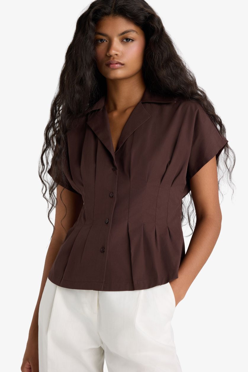 Woman Brown Slim Fit Jacket Collar Poplin Short Sleeve Shirt