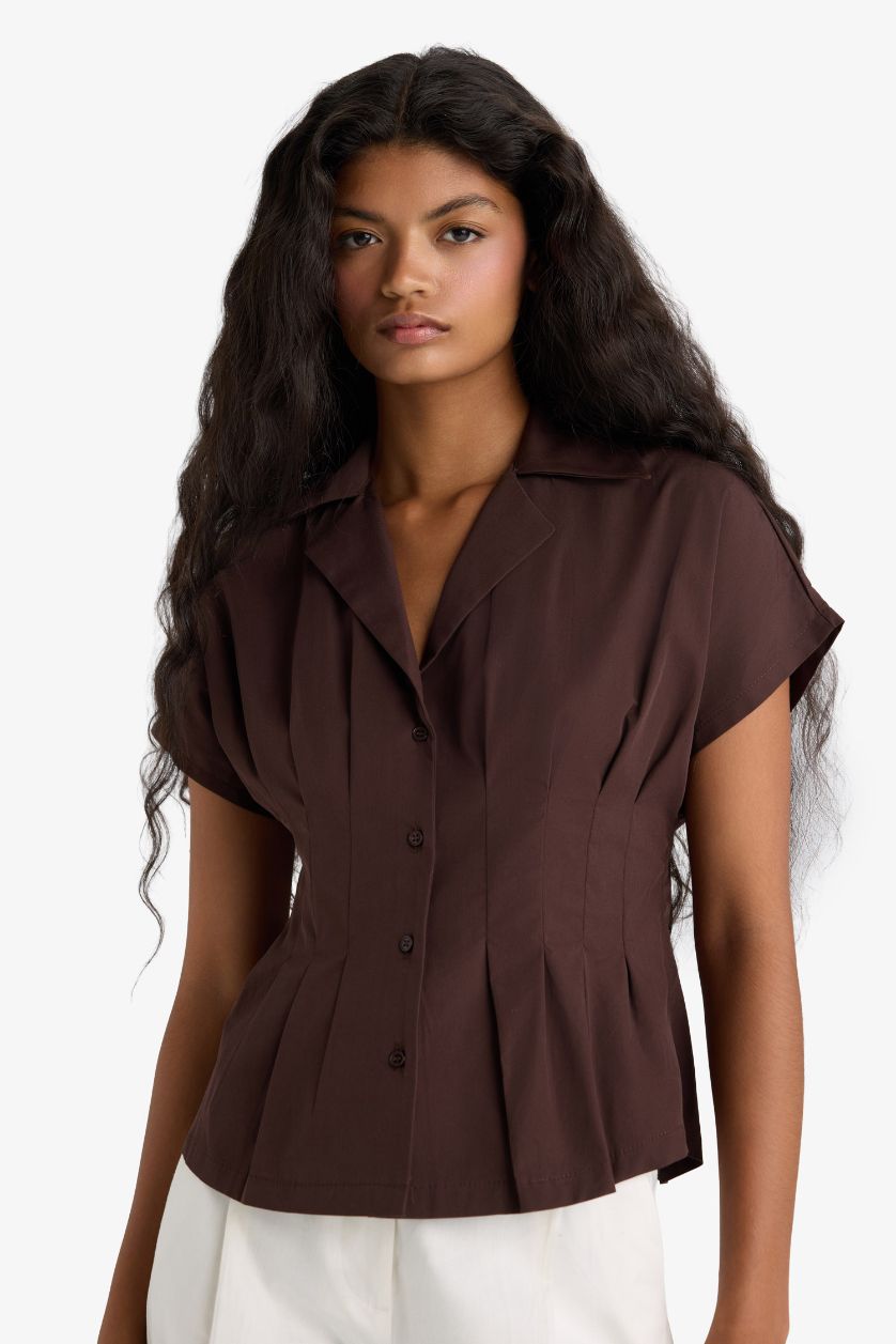 Woman Brown Slim Fit Jacket Collar Poplin Short Sleeve Shirt
