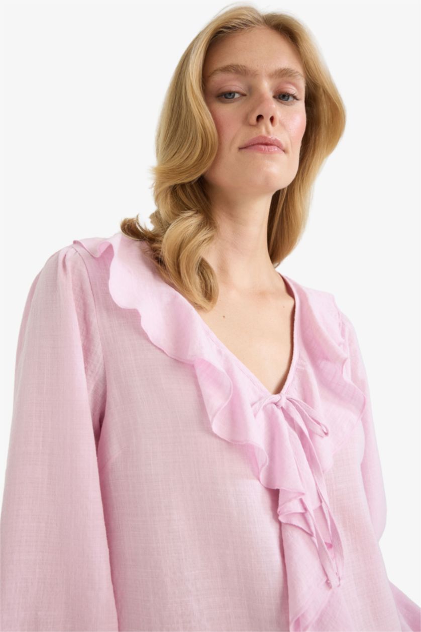 Kadın Açık Pembe Regular Fit V Yaka Volanlı Pamuklu Uzun Kollu Bluz