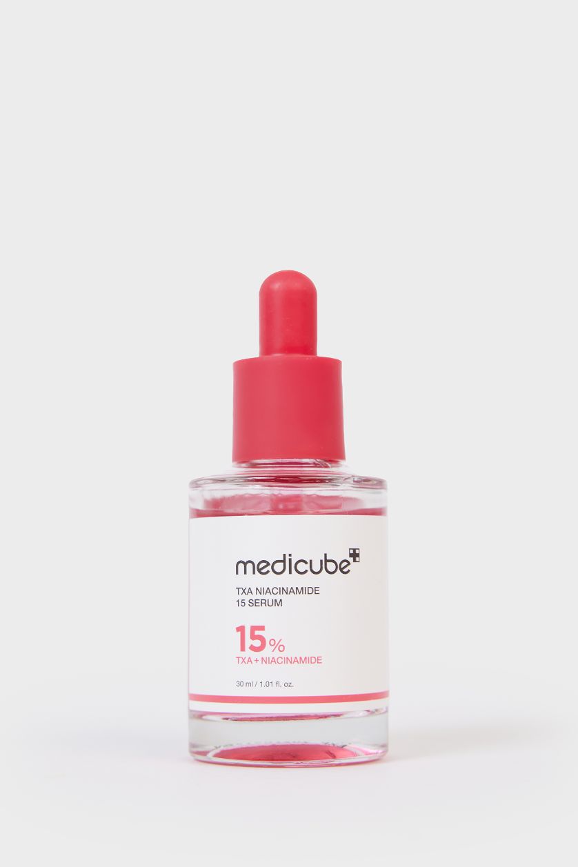 Kadın Kırmızı Medicube TXA Niacinamide 15 Serum 30ml – Leke Karşıtı & Cilt Tonu Dengeleyici Serum